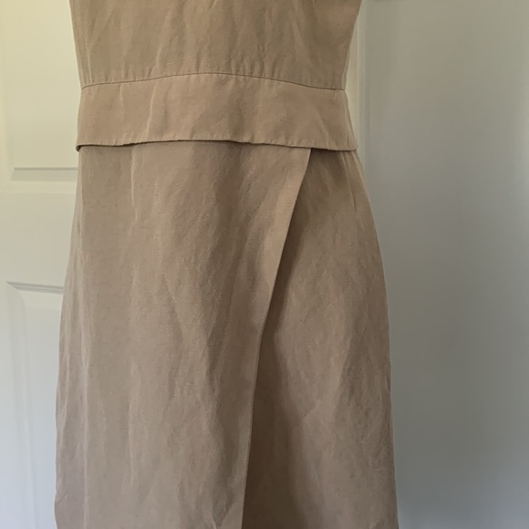 BANANA REPUBLIC TAN LINEN SLEEVELESS DRESS, KNEE LENGTH/ LINED / SIZE 6 - Picture 3 of 6